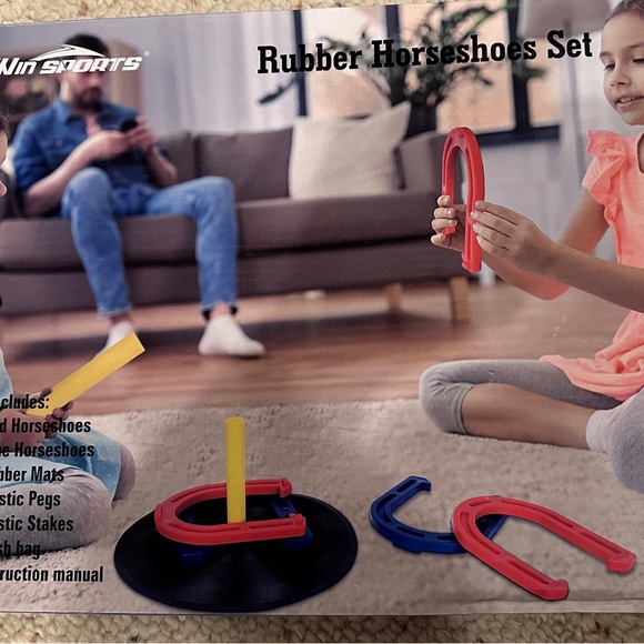 Indoor/Outdoor Rubber Horseshoes Set with‎ Red and Blue Horseshoes NEW in Box - Picture 1 of 6